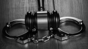 Житель Эшеры подозревается в развратных действиях в отношении несовершеннолетней
