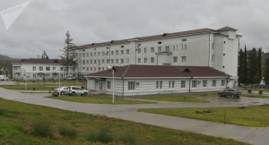 Еще один пациент выписан из больницы Гудауты после лечения от COVID-19