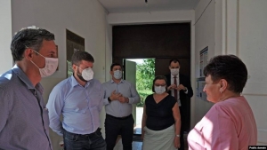 Абхазская неделя: всплеск инфекции, «забота» о пенсионерах, митинг в Гагре