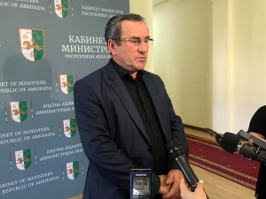 Адгур Какоба: со второго июня у выпускных классов появится возможность для учебы сроком на две недели