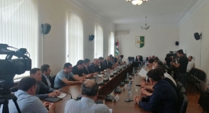 Новая доктрина и отношения с Грузией: в Парламенте Абхазии прошли слушания