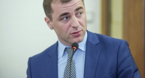 Адгур Ардзинба сдал обязательный для кандидатов в президенты экзамен по абхазскому