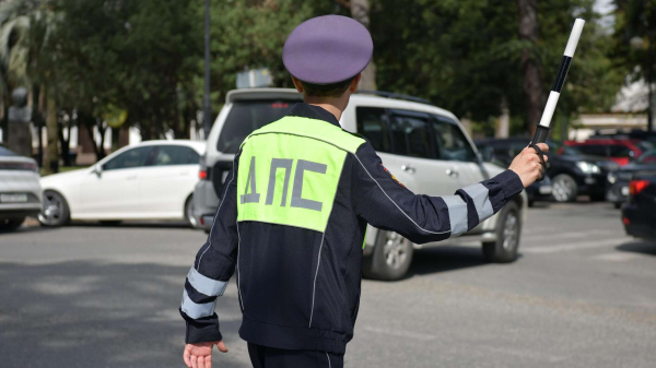 Девять автомобилей поставили на штрафстоянку в Очамчырском районе из-за уличных гонок