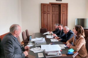 Александр Анкваб потребовал доработать меры по недопущению незаконного совместительства в госорганах