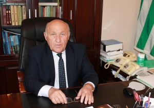 Валерий Кварчия: необходимо ускорить принятие решения по конкурсу на создание памятника Владиславу Ардзинба