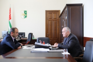 Курмазия доложил Анквабу о ситуации с налоговыми поступлениями