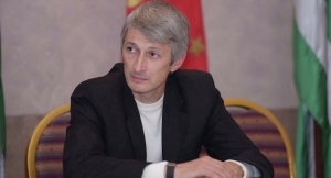 Илья Гуния: выбирая президента, мы выбираем еще и Верховного главнокомандующего
