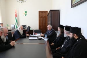 Александр Анкваб встретился с представителями Абхазской православной церкви