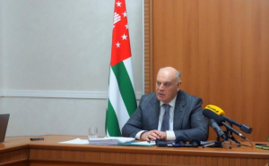 Аслан Бжания: я не думаю о том, сколько времени прошло, я занят делом и буду заниматься им в отведенное мне время