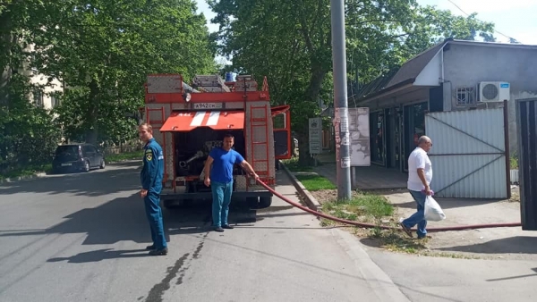 В Сухуме на улице Имама Шамиля произошел пожар