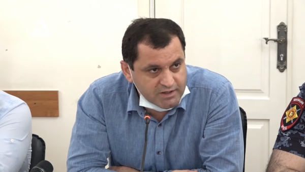 Генпрокурор об убийстве: задержанный представляет следствию именно такую версию, которую расписали
