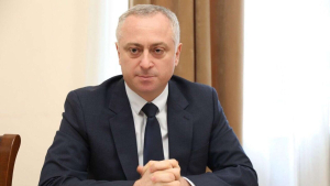 Бадра Гунба направил в Парламент проект закона, запрещающий ношение оружия гражданскими лицами