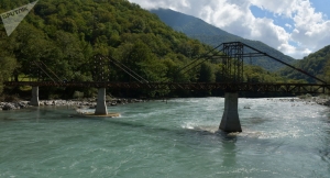 Пройтись над водой: первый стеклянный мост появится в Абхазии
