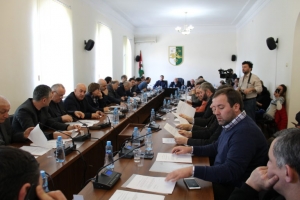 Парламент утвердил Валерия Бганба и.о. президента