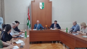 Аслан Бжания: «Добыча нефти в Абхазии, если нефть есть, – проект перспективный»