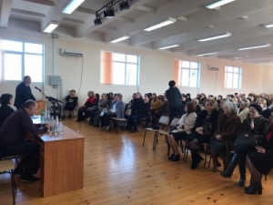 О материально-техническом обеспечении школ и качестве образования