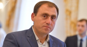 Отличный результат: депутат Галустян сдал еще один анализ на COVID-19