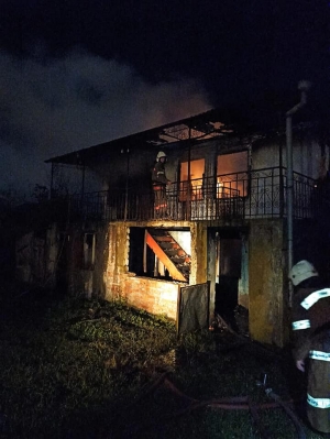 Мужчина погиб в результате пожара в частном доме в Дранде