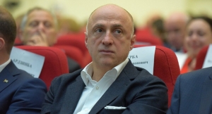 Беслан Агрба: “Мы окажем финансовую поддержку нашим медикам, которые так самоотверженно борятся за жизни наших сограждан!”