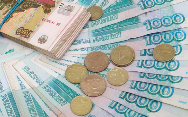 С 1 мая социальные выплаты будут переводить по-новому: Что ждёт льготников, пенсионеров и семьи с детьми