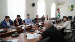 Депутаты внесут поправки в закон о Государственном флаге для более полного его описания