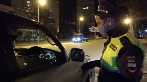 Автозаезд с виражами: автомобили злостных нарушителей ПДД поставлены на спецстоянку УВД