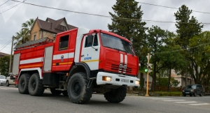 Пожар произошел в здании частной школы в Сухуме