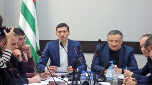 Мэр Сухума: профицит бюджета позволит решить определенную часть проблем столицы