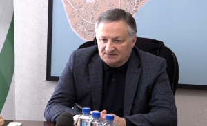 Мэр Сухума контролерам: предоставьте списки «миллионеров», которые не платят за электричество