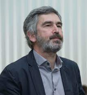 Ахра Бжания: слезайте со своих диванов!