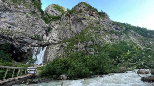 МЧС: ребенка унесло течением реки Гега
