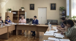 Предписания СЭС, или как их соблюсти: министр просвещения провел совещание в Сухуме