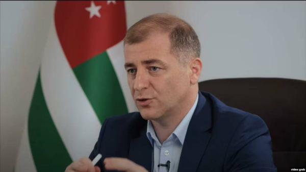 Адгур Ардзинба: «Пять месяцев не могут две цифры сравнить»
